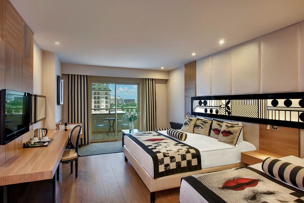 rooms-superior-room-land-side