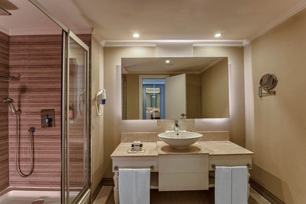 rooms-superior-room-land-side
