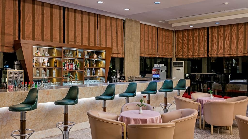 bars-lobby-bar