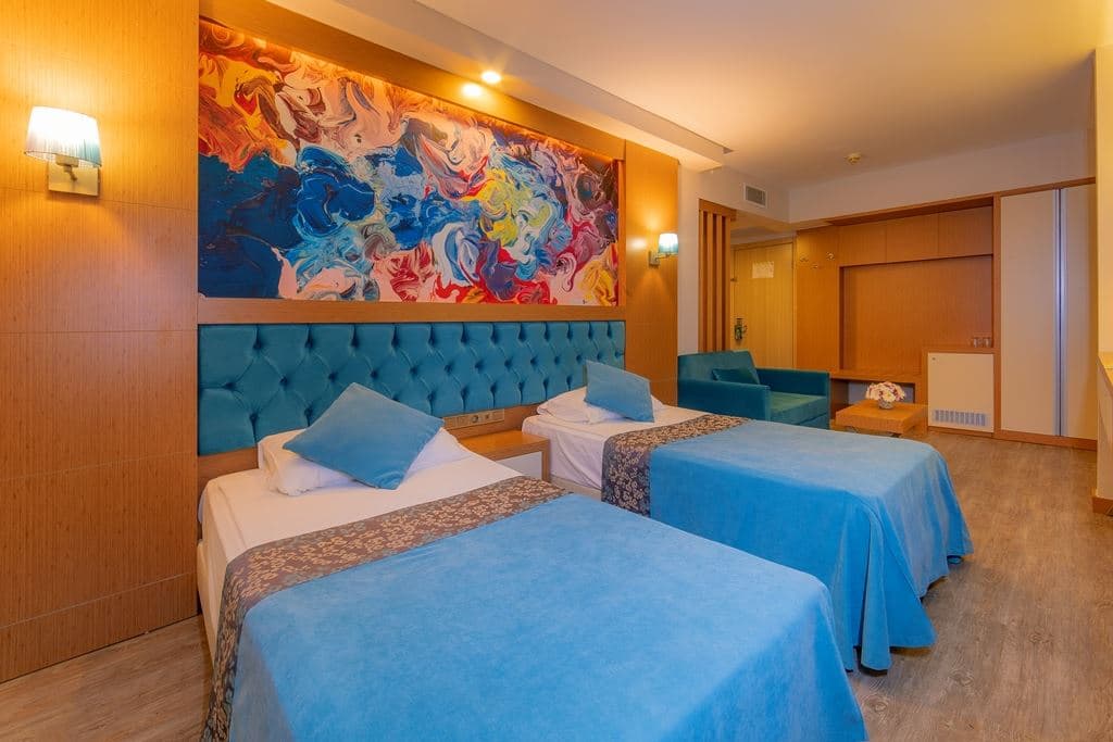 rooms-standard-room-side-sea-view-with-balcony