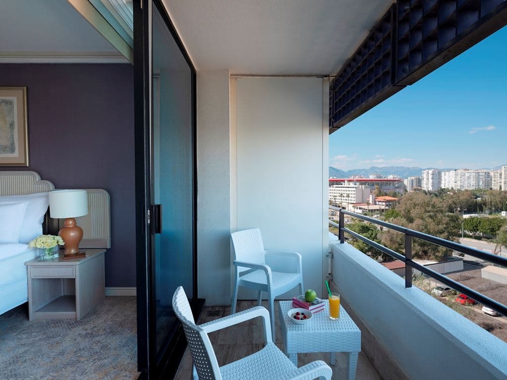 rooms-connection-room