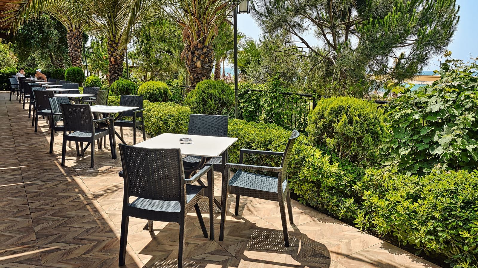 bars-panorama-bar