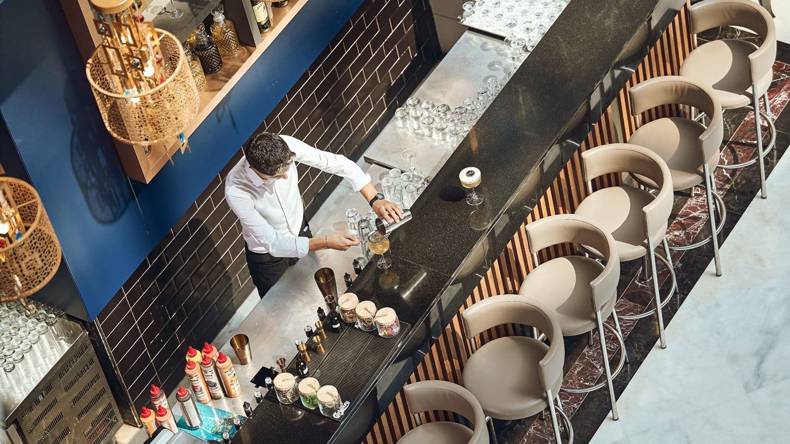 bars-panorama-bar