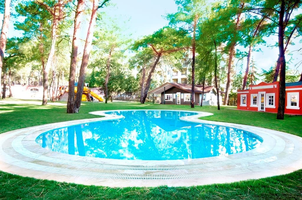 pools-outdoor-childrens-pool