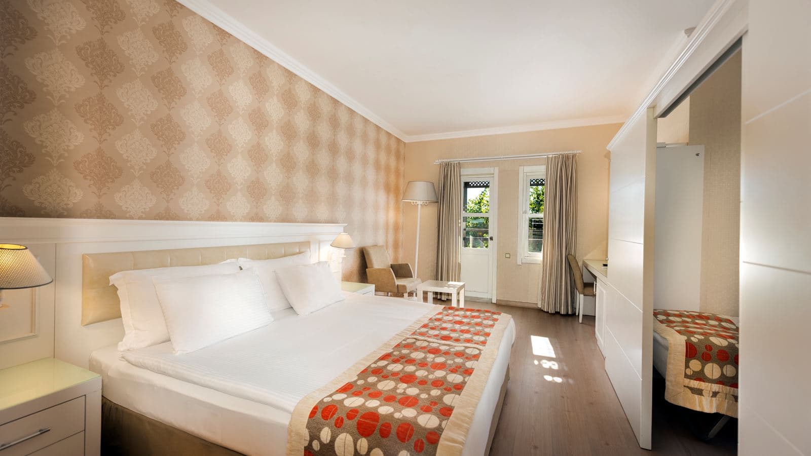 rooms-large-room