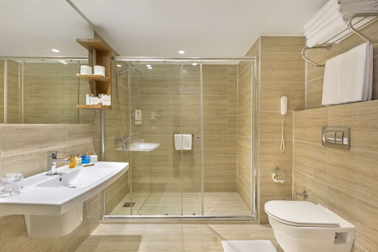 rooms-family-deluxe-room