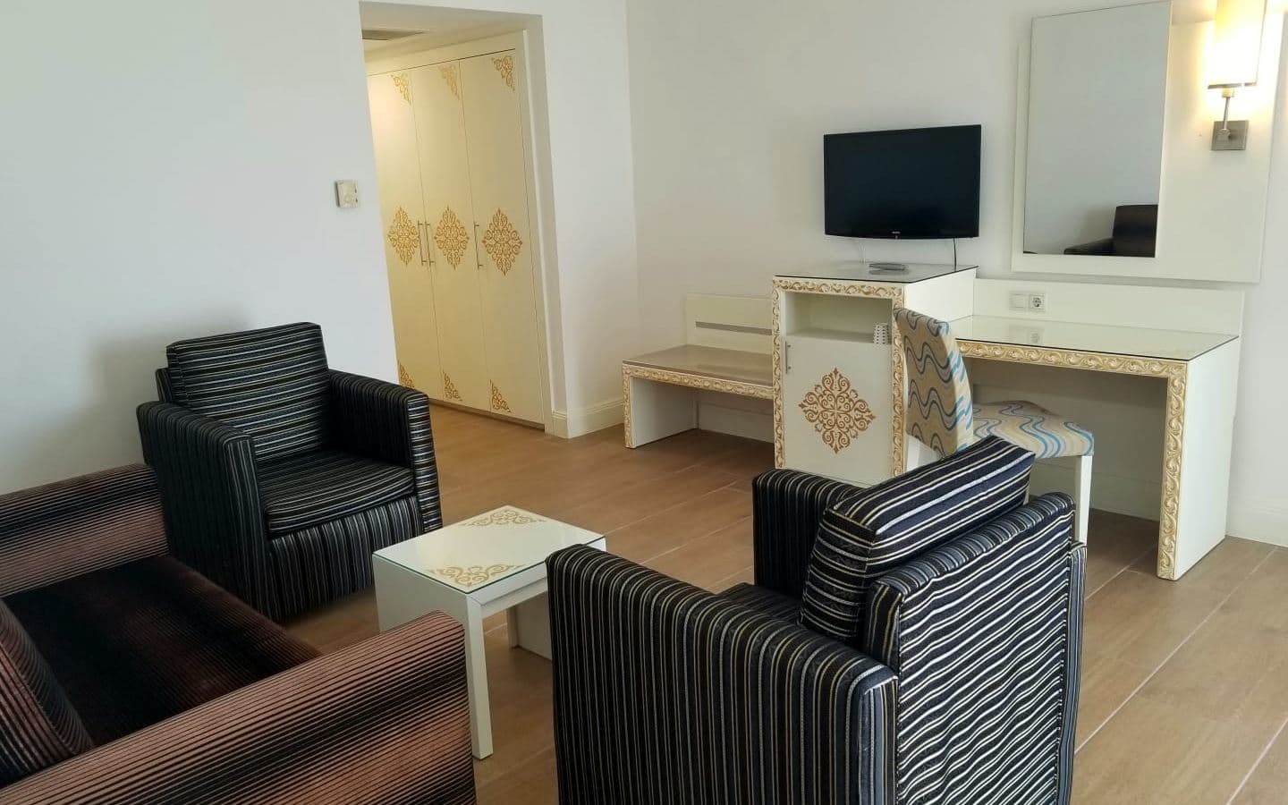 rooms-junior-suite