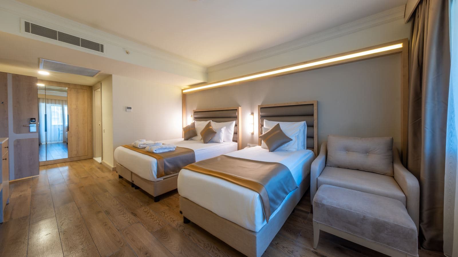 rooms-family-room-type-a