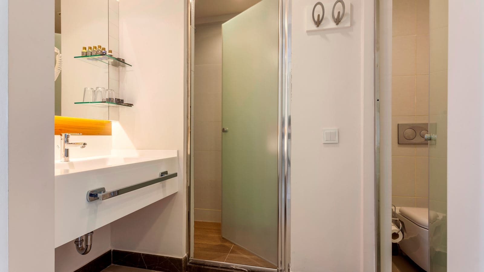 rooms-standard-room