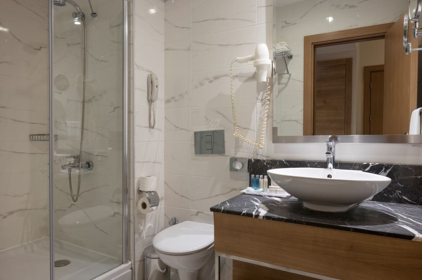 rooms-standard-room