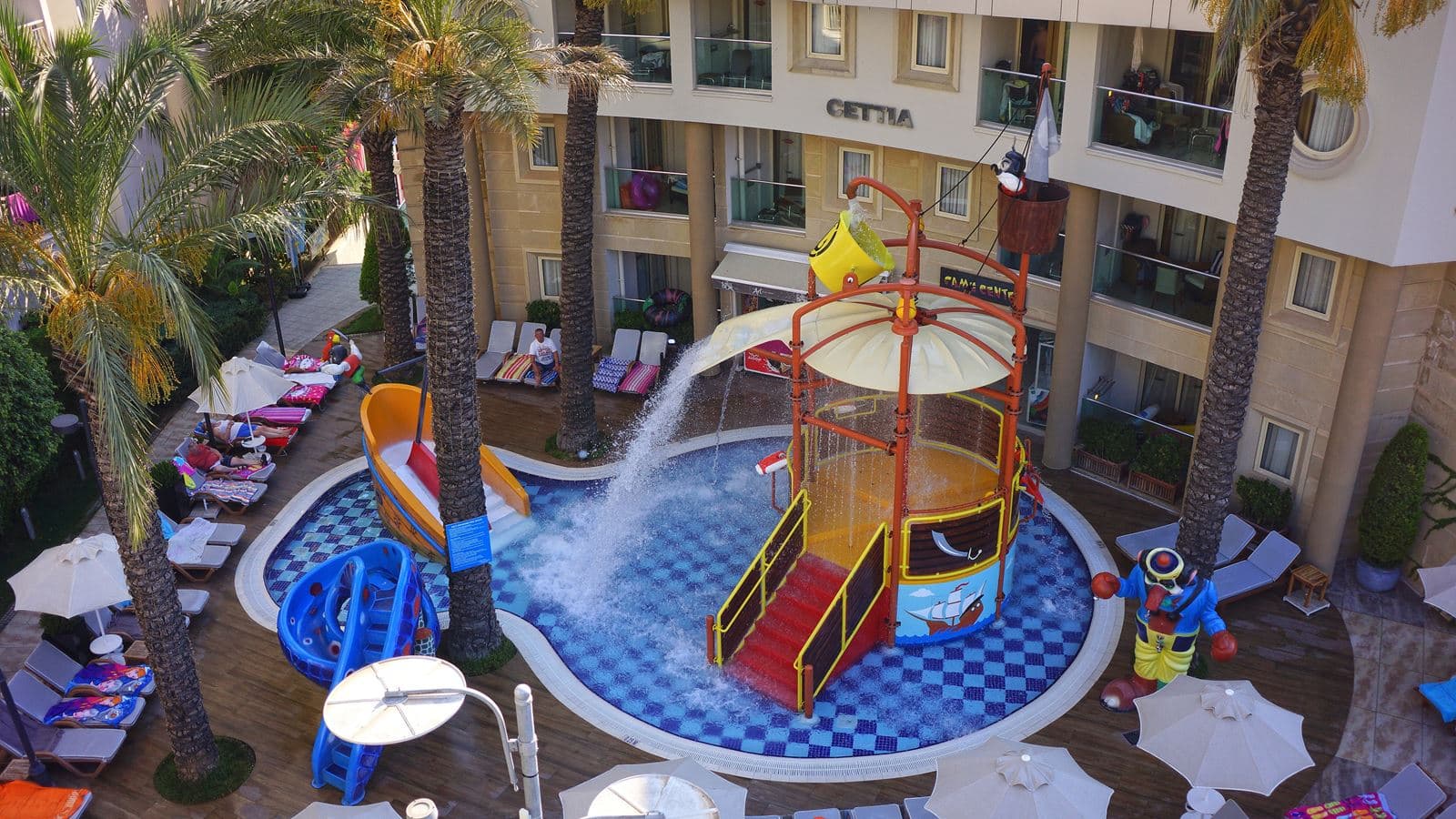 pools-outdoor-childrens-pool