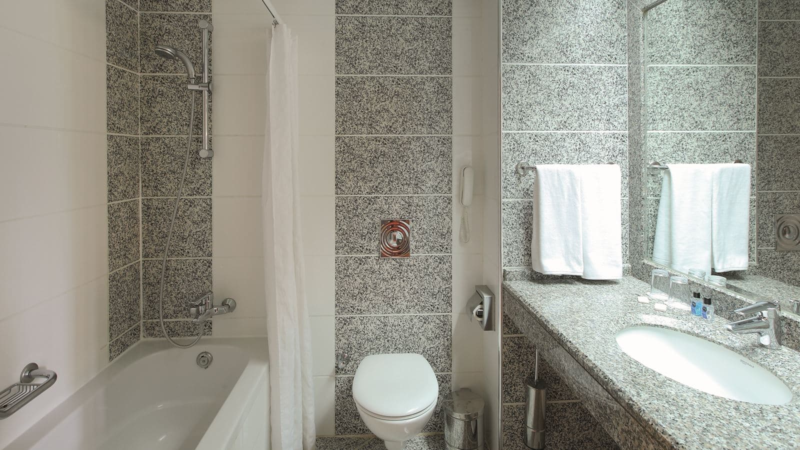 rooms-standard-room