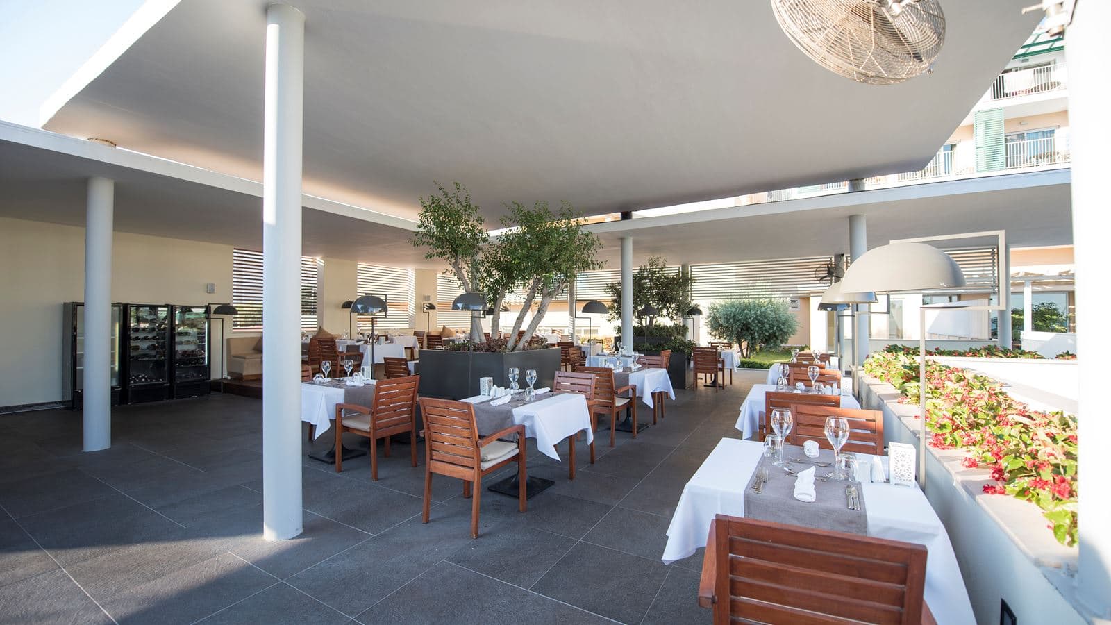 restaurants-