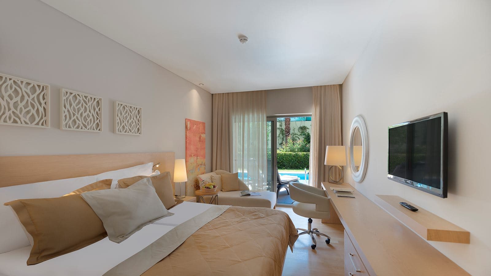 rooms-swim-up-room