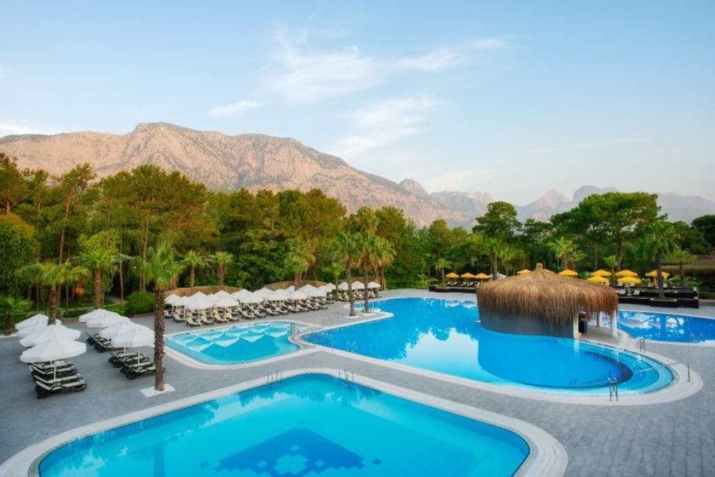 pools-outdoor-pool