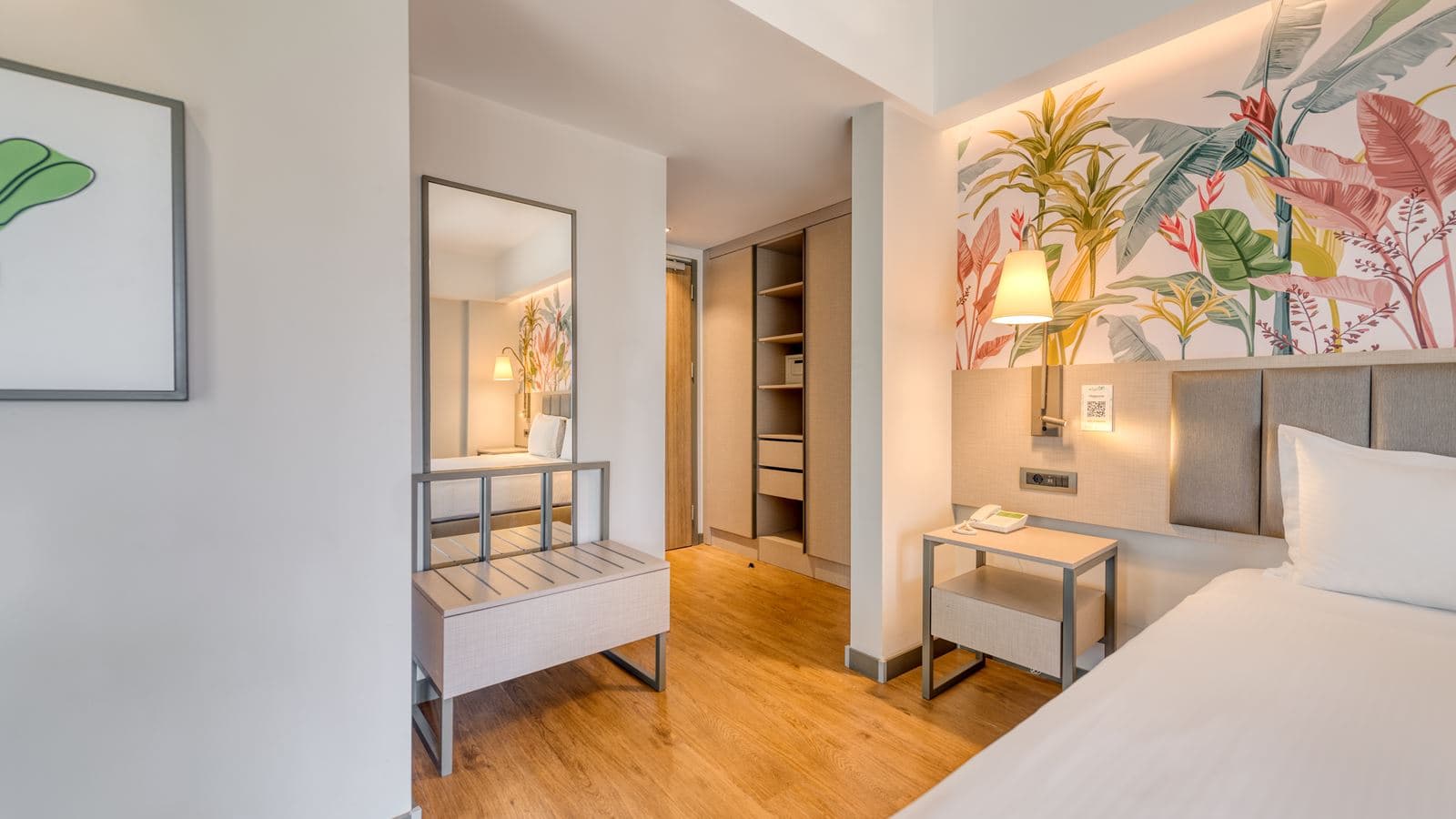 rooms-club-room