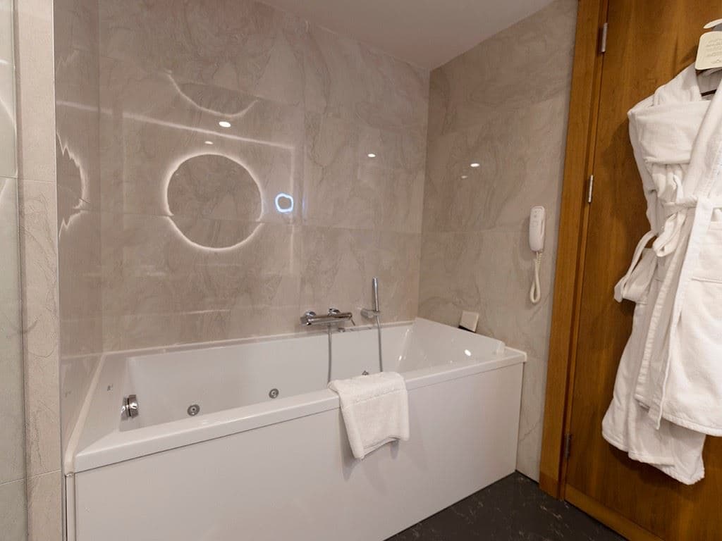 rooms-queen-villa