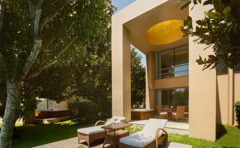 rooms-pool-villa