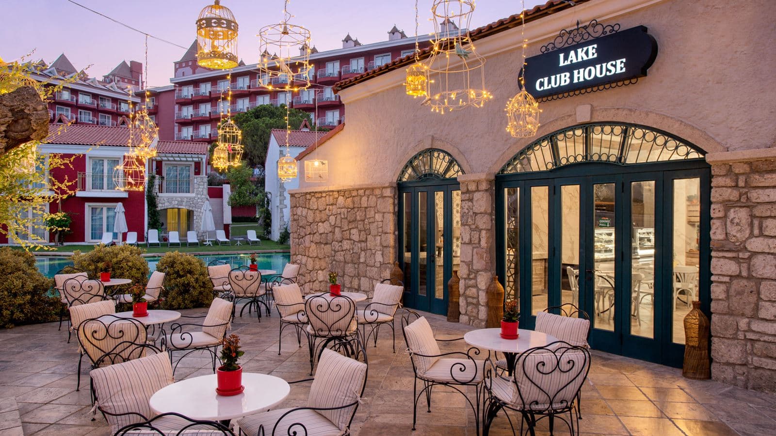 bars-club-house-only-for-villas-guests