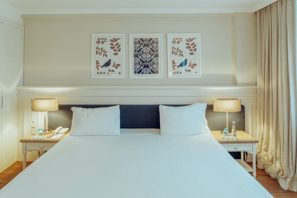 rooms-senior-suite