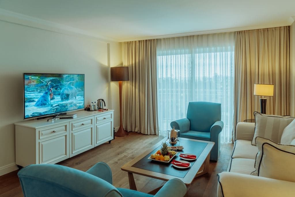 rooms-senior-suite