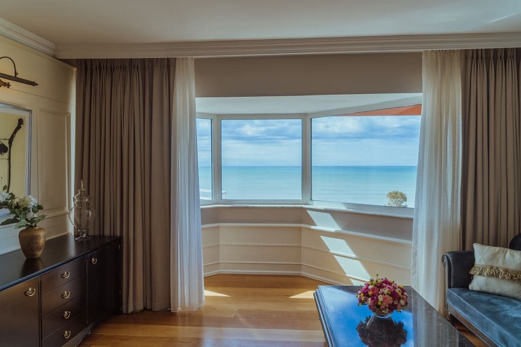 rooms-king-suite