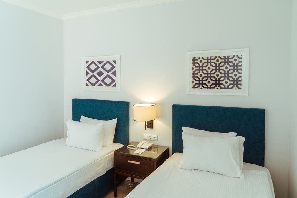 rooms-star-swim-up