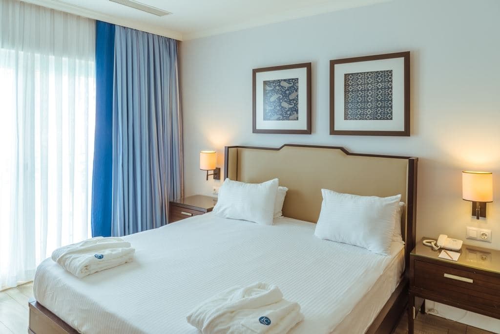 rooms-star-swim-up