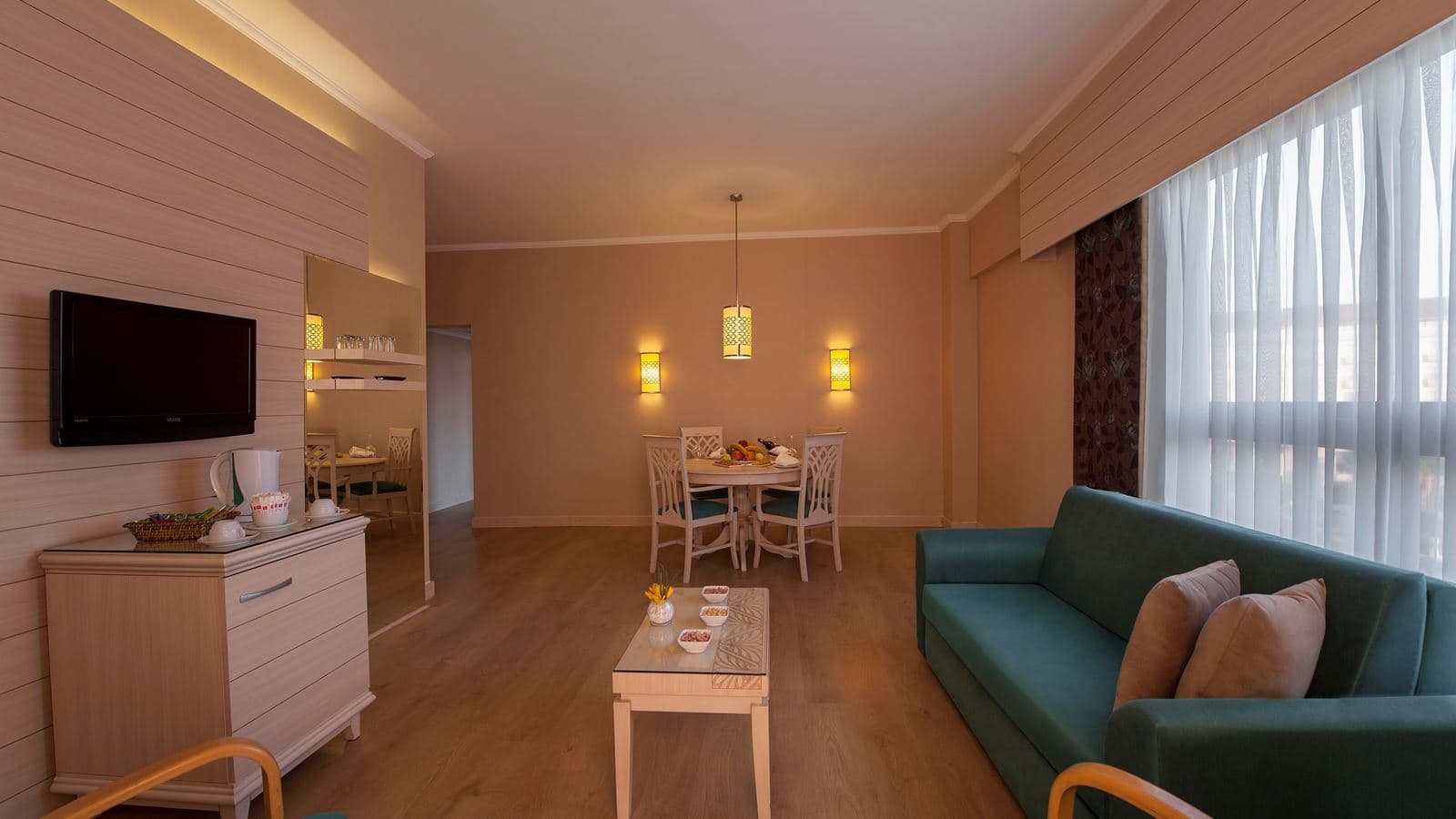 rooms-suite-room