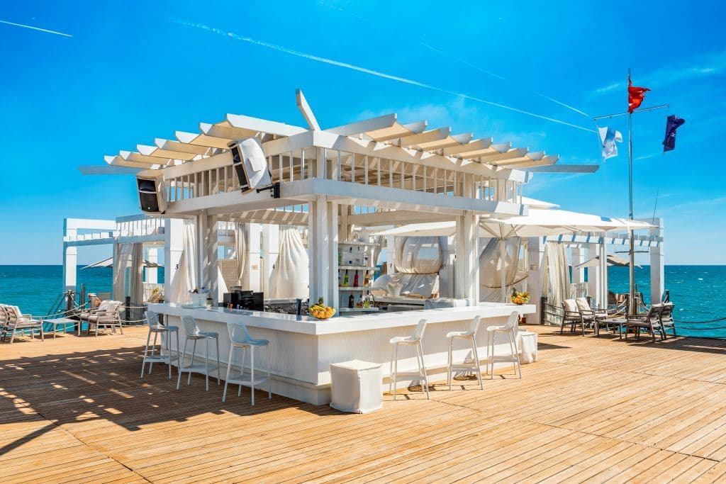 bars-pier-bar