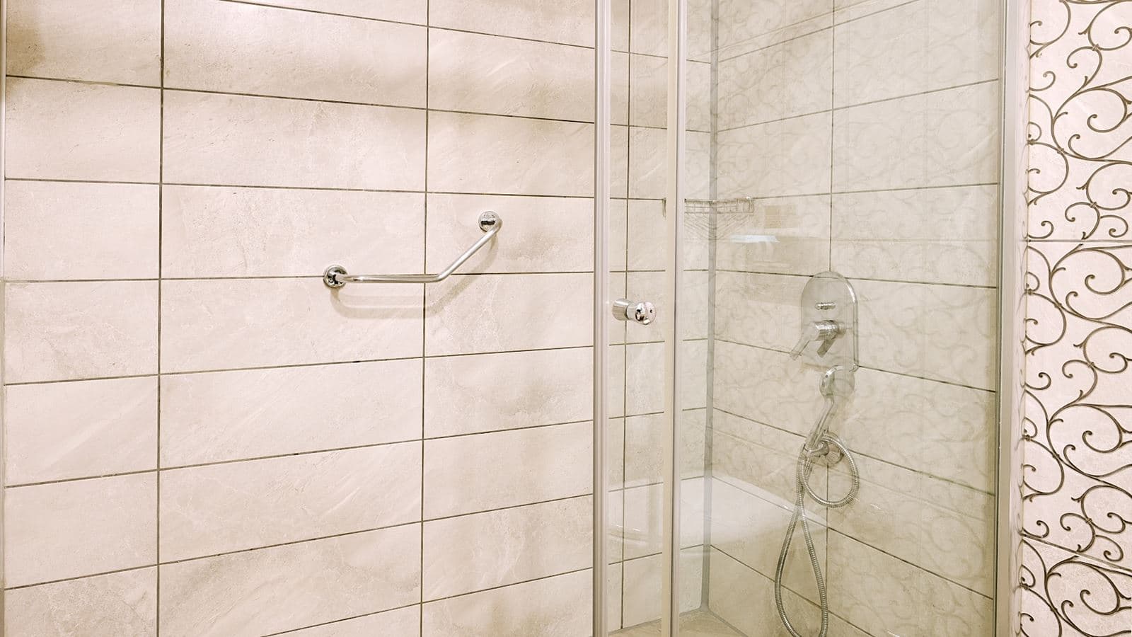 rooms-standard-room-land-side