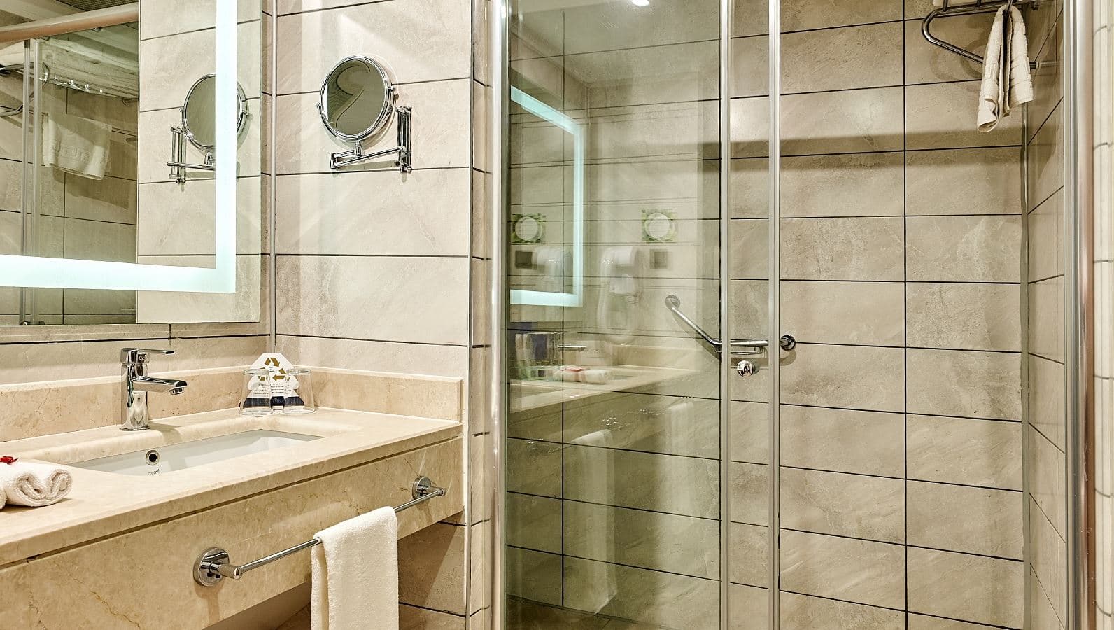 rooms-family-comfort-room