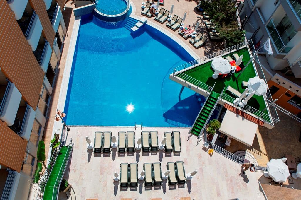 pools-outdoor-pool
