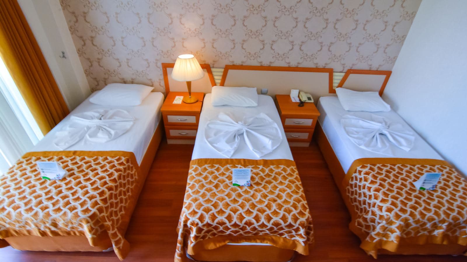 rooms-standard-room
