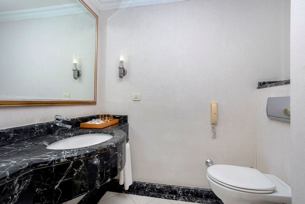 rooms-king-suite