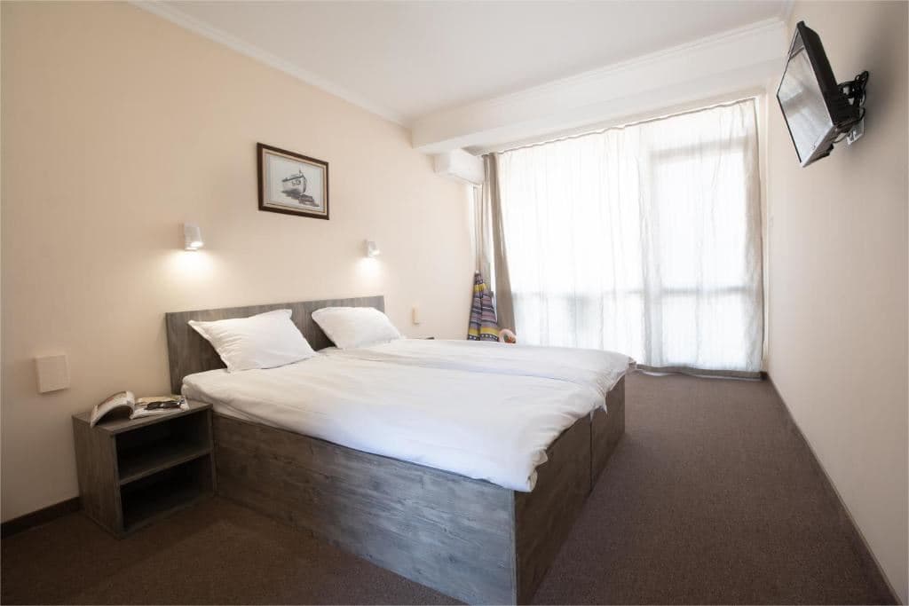 rooms-twin-standard-room-balcony-or-terrace