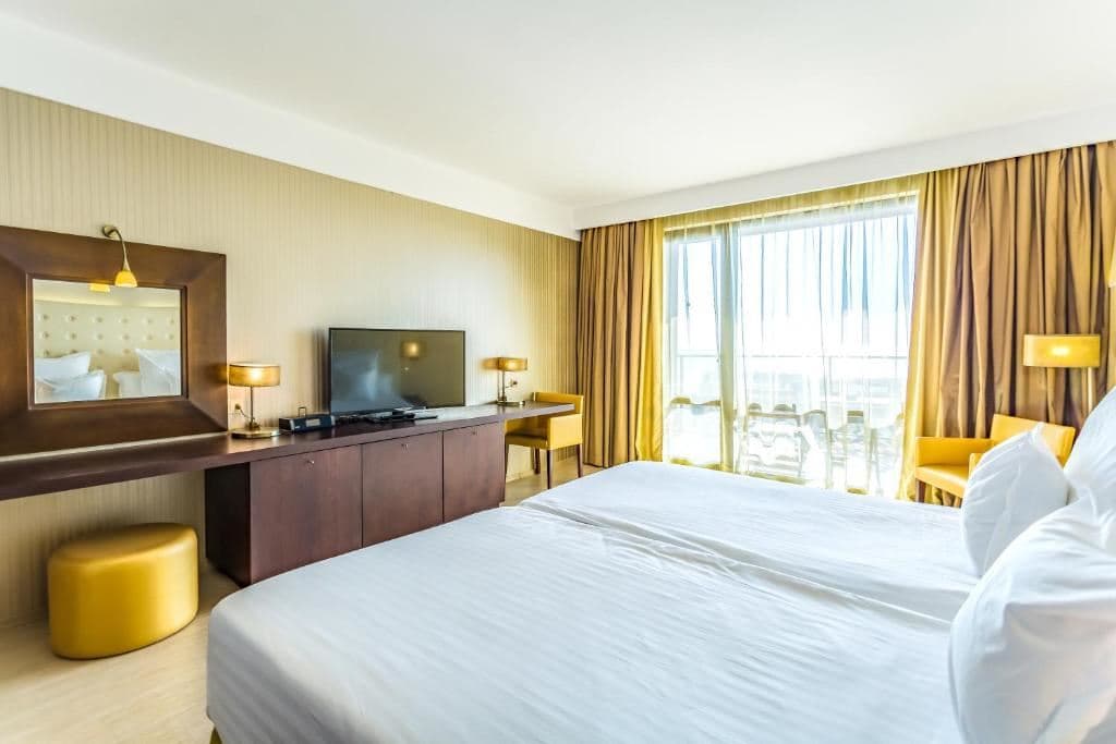 rooms-double-standard-room-balcony
