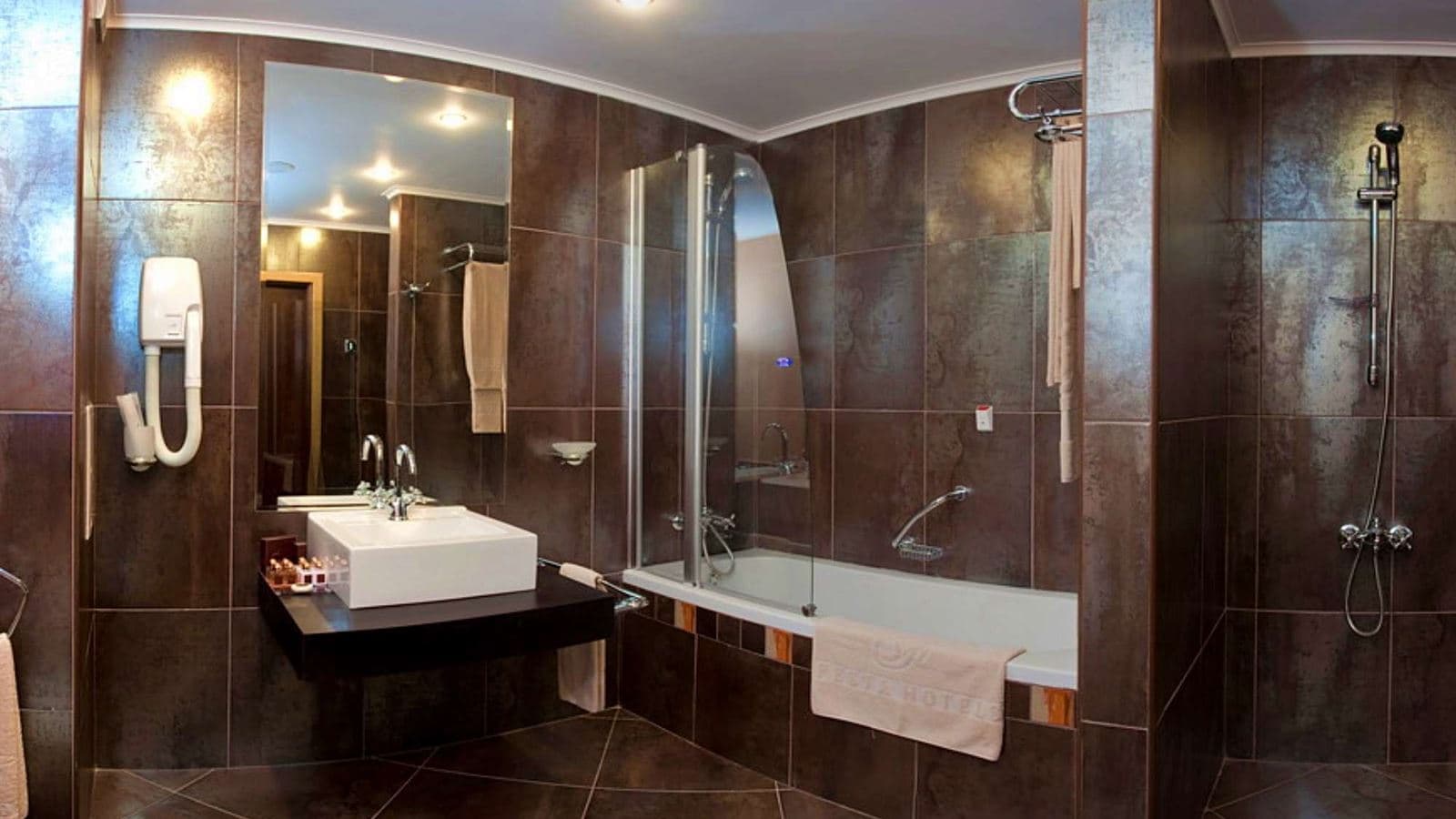 rooms-suite