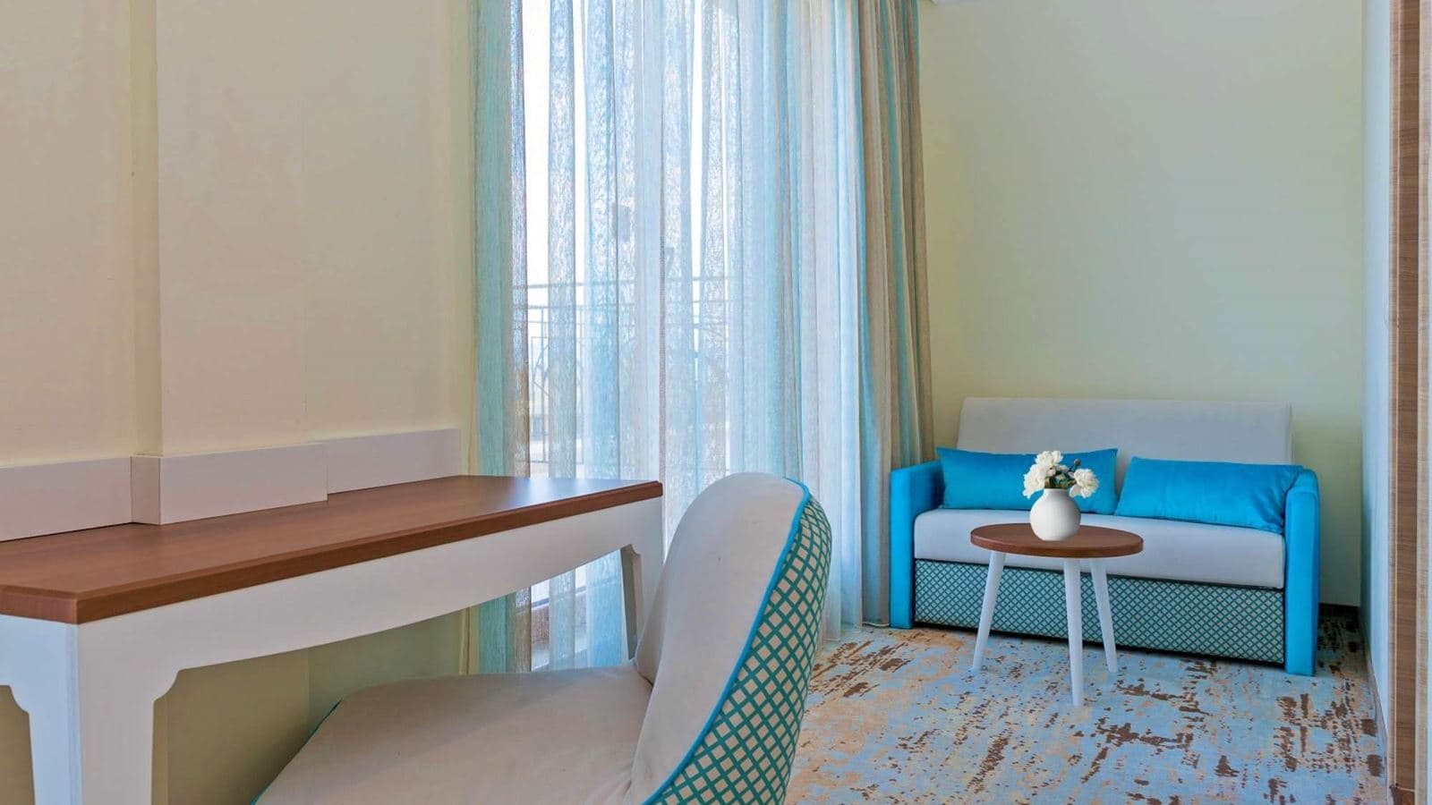 rooms-superior-room