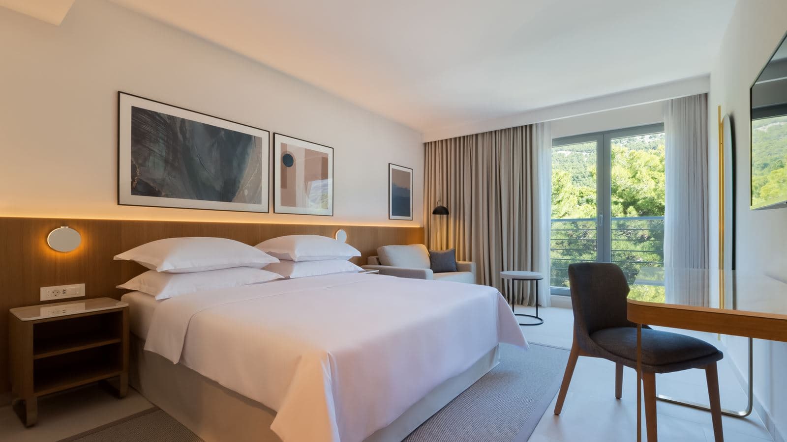 rooms-superior-room