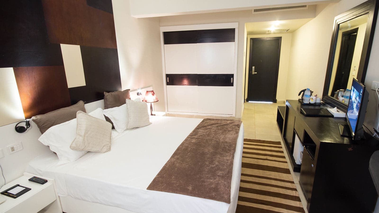 rooms-promo-room