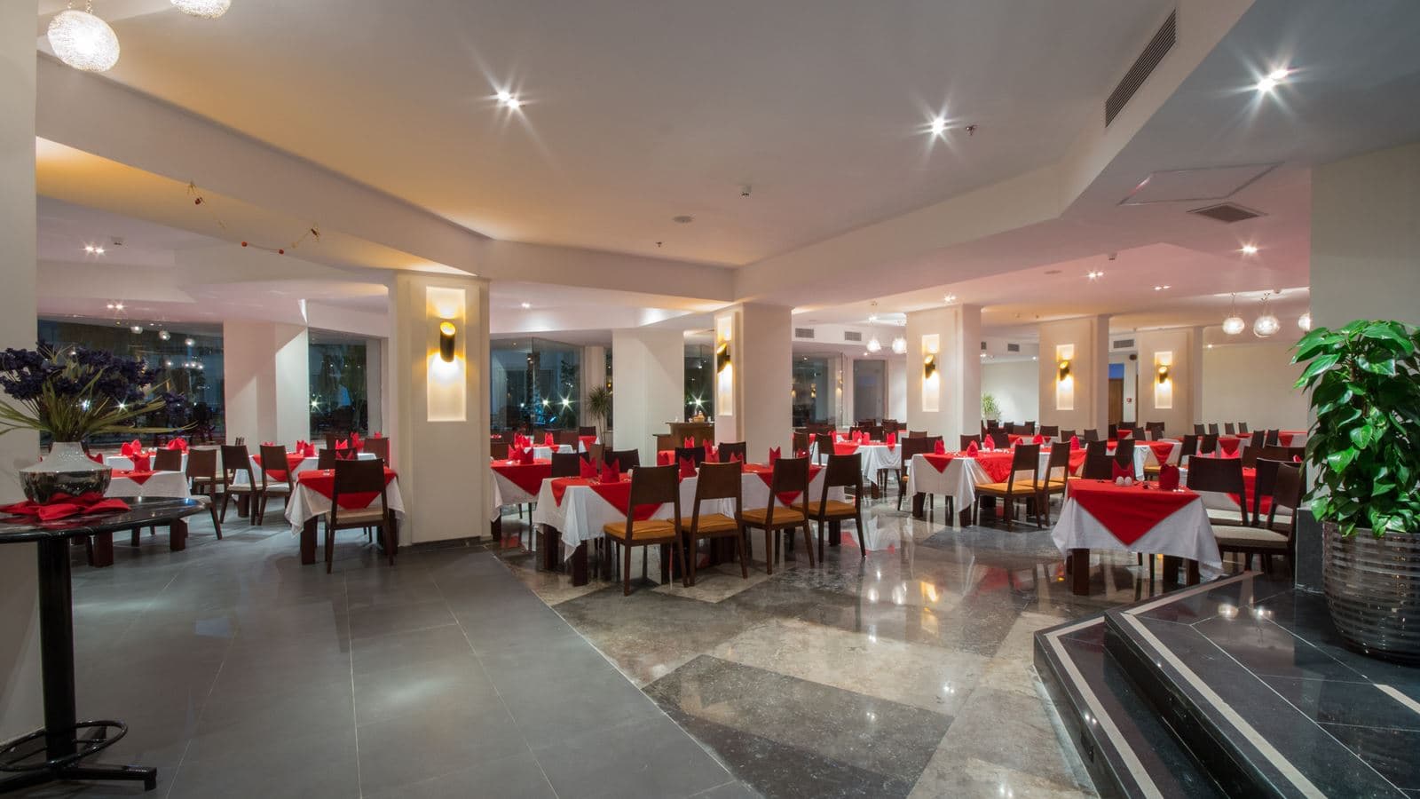 restaurants-mozaic-main-restaurant