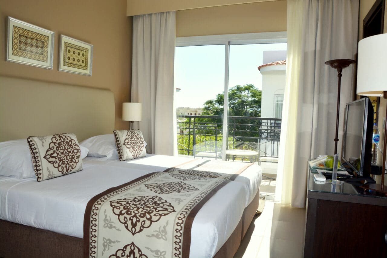 rooms-standard-room-garden-view