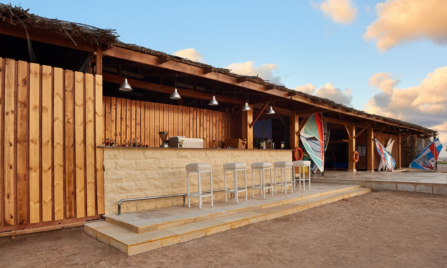 bars-surfers-bar--water-sport-bar-
