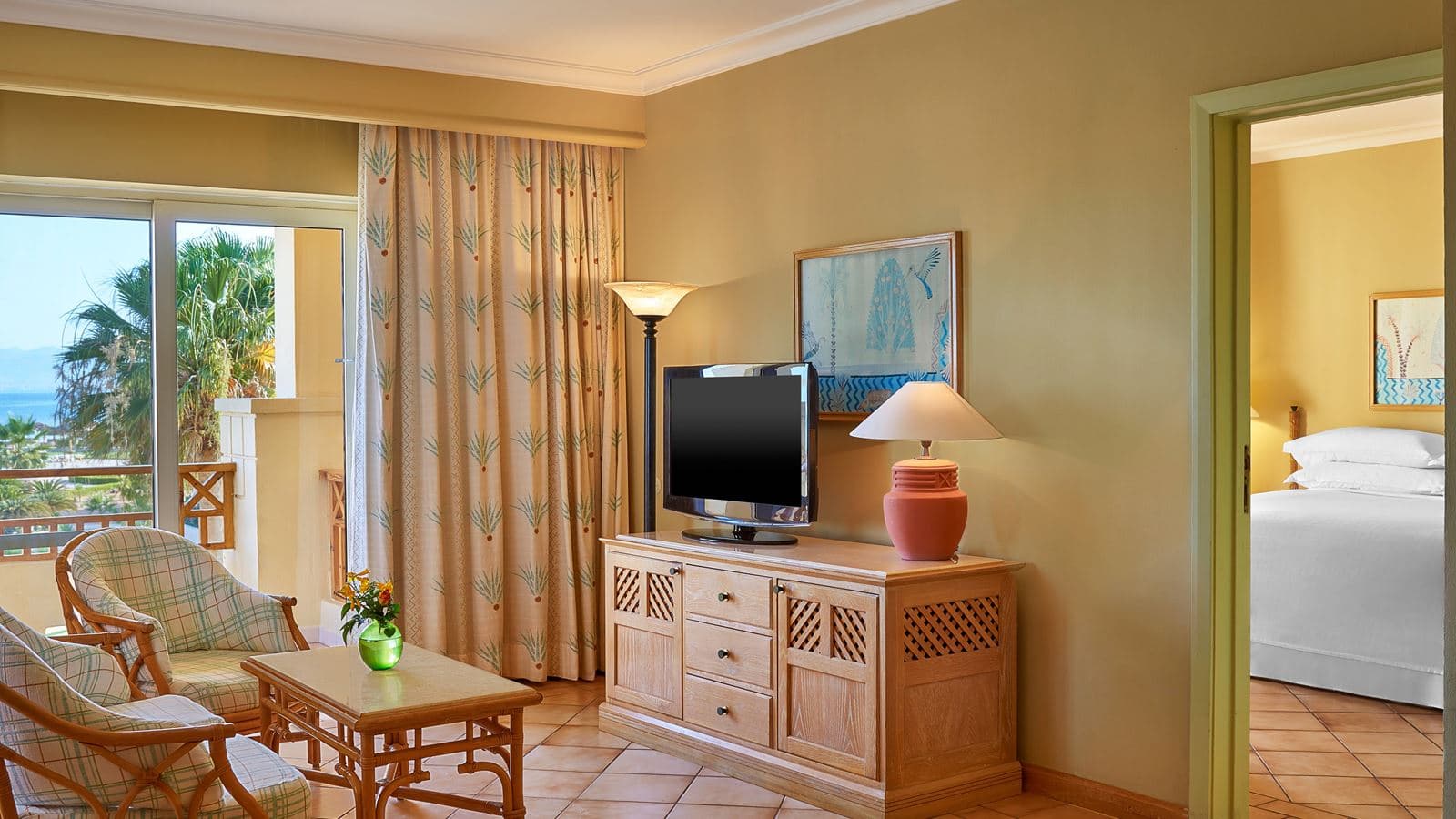 rooms-family-room