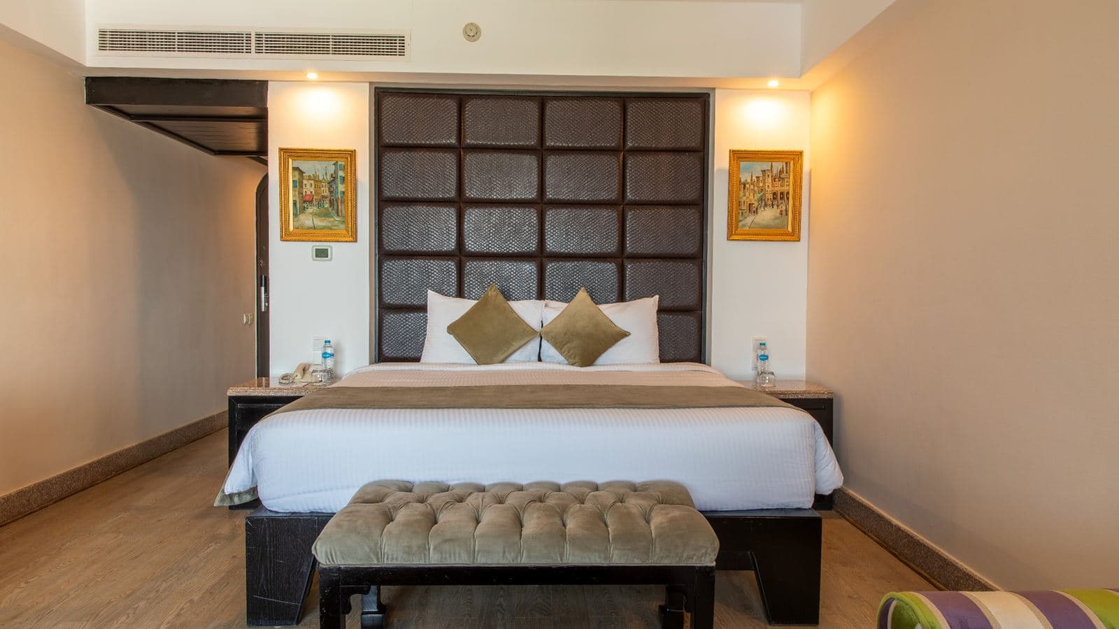 rooms-deluxe-beach-front