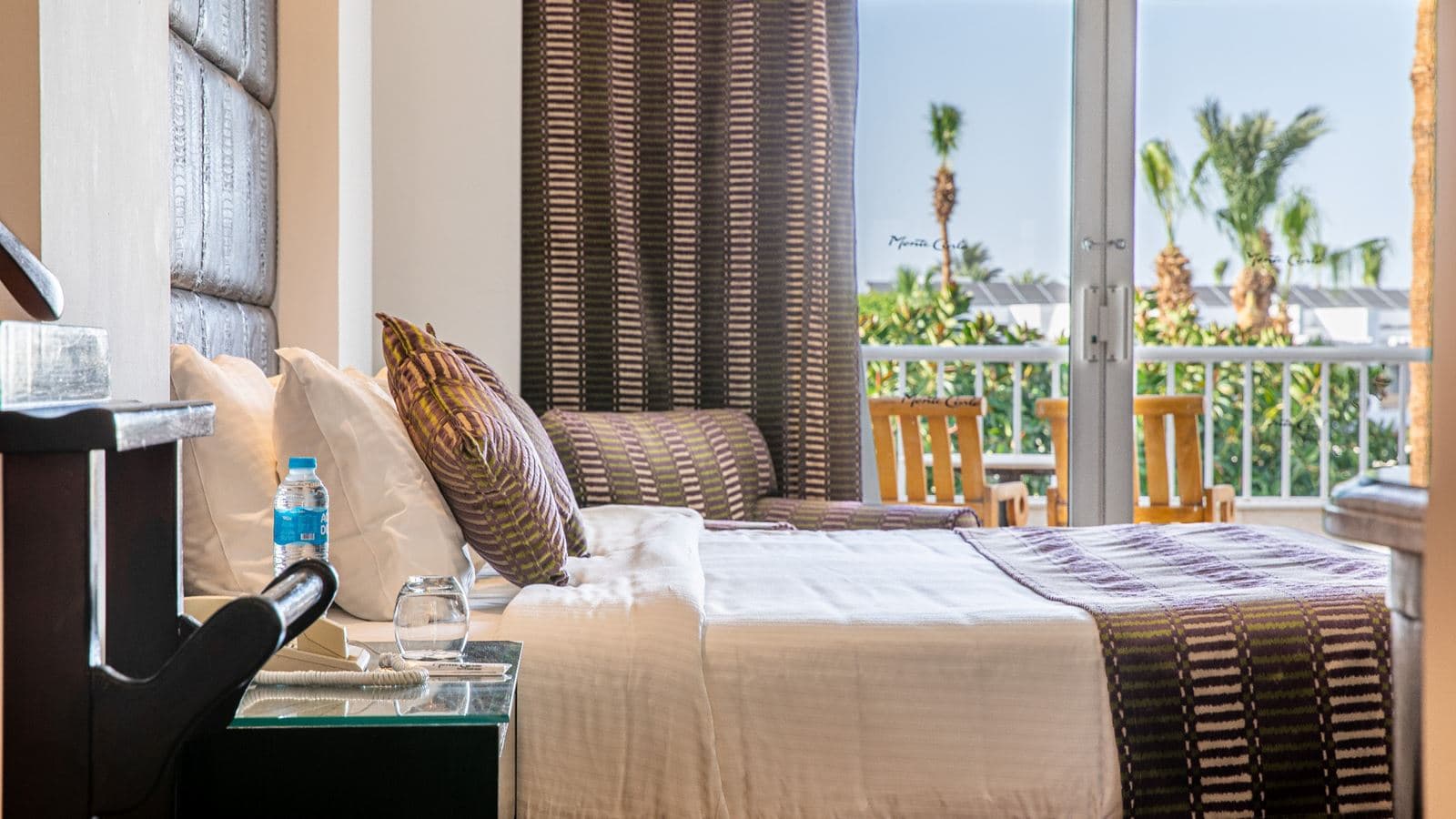 rooms-family-suite-pool-view
