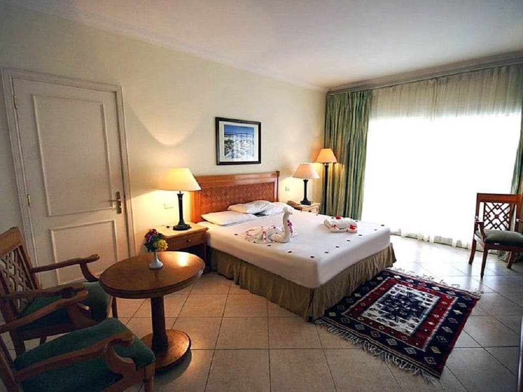 rooms-standard-room