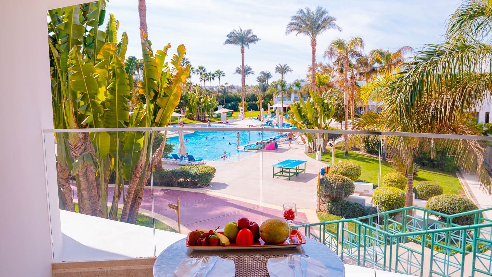 rooms-superior-room-pool-view