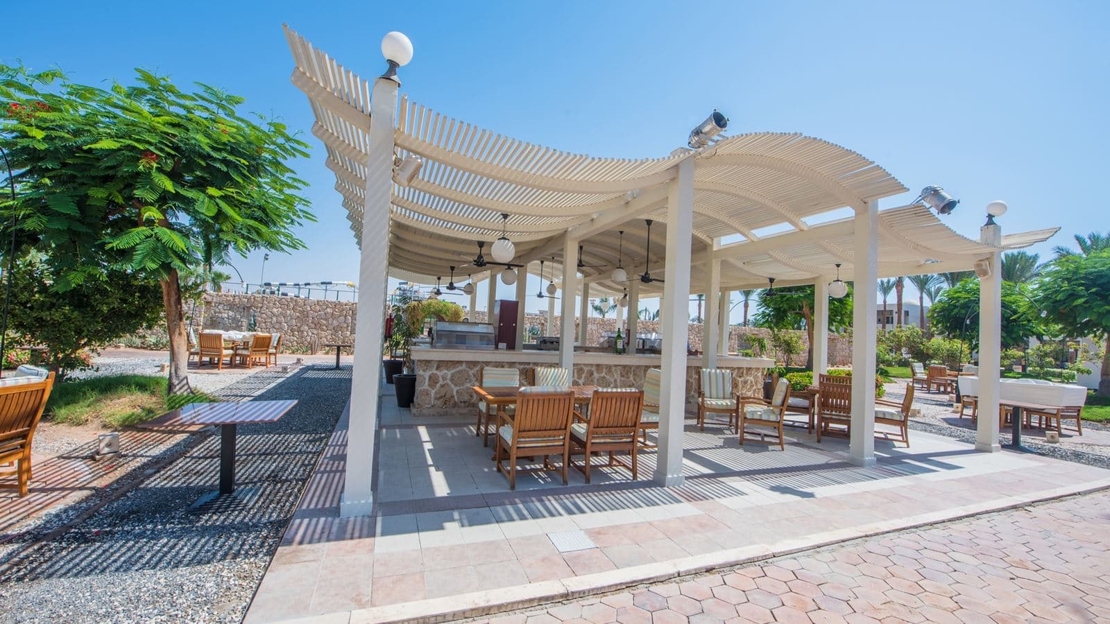 bars-coral-bar